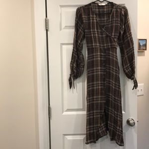 Zara plaid long sleeve midi
